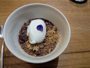 Pflaumen mit Schmand Schaum at WILLICHS in Mainz