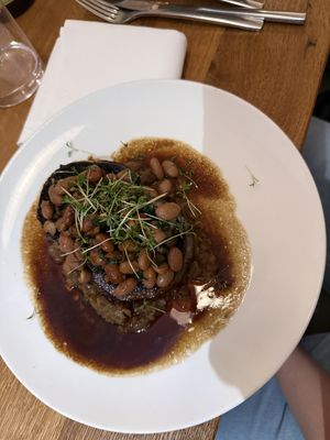 Portobello Pilz auf Zwiebeln  at WILLICHS in Mainz