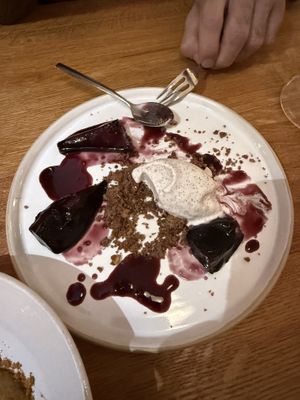 Birnen mit Mohneis (sehr zu empfehlen)  at WILLICHS in Mainz