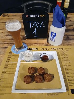 Falafel con salsa bbq e maionese veg at Beer Garden in Cotignola