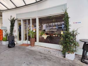 Exterior at à Table Chez Anou in Geneva