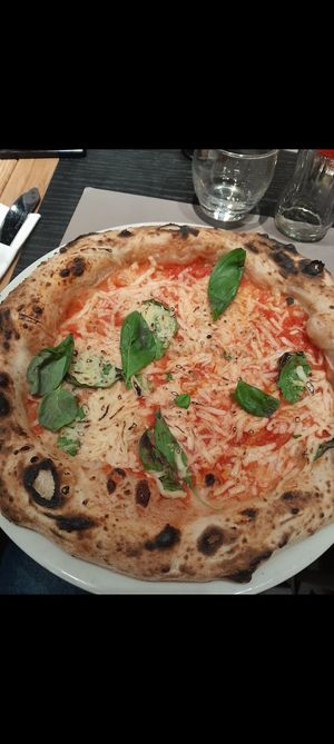 Vegan Margherita at Pizzeria da Lioniello   in Milan
