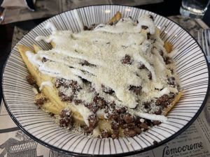 Patatas Wakavegies(con carne y queso vegano)  at Wakanda Ourense in Ourense