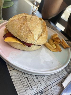Hamburguesa vegana  at Wakanda Ourense in Ourense