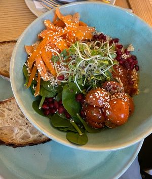 Hummus bowl   at Good One Café - Schanze in Hamburg