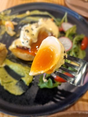 Egg Benedict at Asante in Barcelona