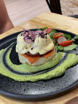 Plant based benedict eggs at Asante in Barcelona