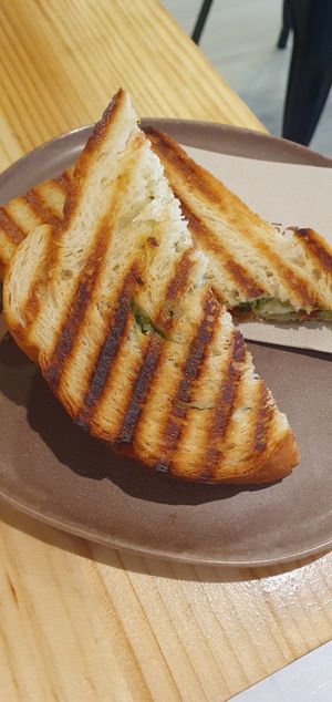 Sandwich caprese at Asante in Barcelona