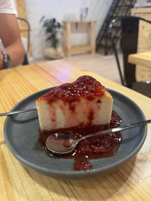 Strawberry cheesecake at Asante in Barcelona