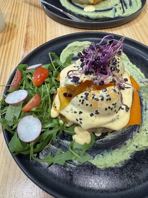 Huevos Benedict 😋🌱🔝  at Asante in Barcelona