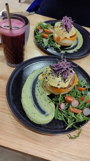 Vegan eggs Benedict at Asante in Barcelona