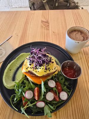 Vegan Eggs Benedict and Mocha at Asante in Barcelona