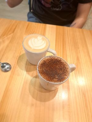 Latte and orange hot chocolate at Asante in Barcelona