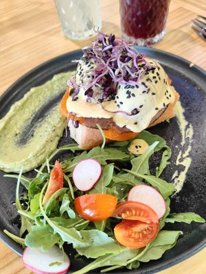 Huevos Benedict at Asante in Barcelona