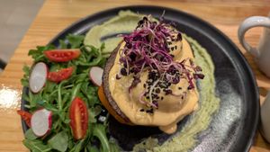 Huevos Benedict, buenísimos at Asante in Barcelona