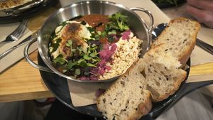 Benedictinos marroquís at Asante in Barcelona