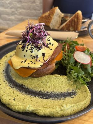 eggs benedict on toast at Asante in Barcelona