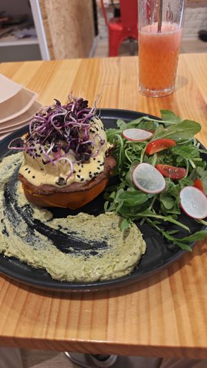 Eggs benedict classic at Asante in Barcelona