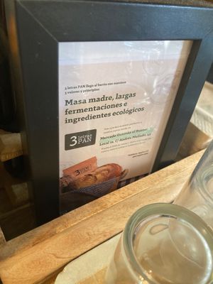 The bread they use is 100% sourdough  at Monkee Koffee in Madrid