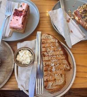 I’m craving the cheese and kimchi toastie as I write this! Lovely cake and my friend enjoyed her croissant. Must visit again! at Oat and Bean in Cardiff