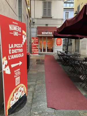 Ingresso  at Numero 1 in Parma
