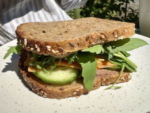 Bio-Stulle mit Rote Beete Pesto ♥️  at Waldcafé Blattwerk in Wershofen