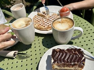 Waffel und Donauwelle + super leckeren KafKaffee  at Waldcafé Blattwerk in Wershofen