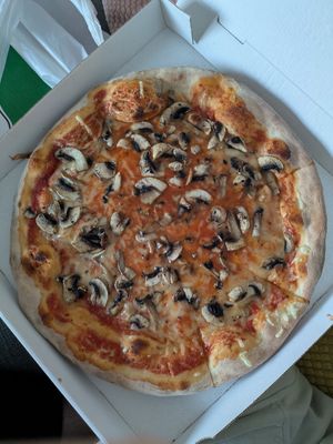  at Pizzeria La Casa in Breskens