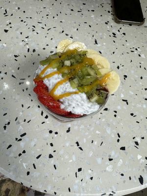   at Oakberry - Trinité in Paris