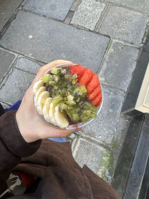   at Oakberry - République in Paris