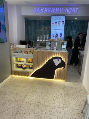 Counter  at Oakberry - Marbeuf in Paris