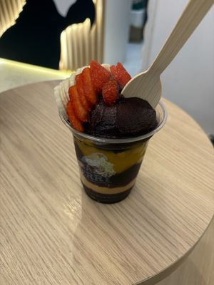   at Oakberry - Marbeuf in Paris