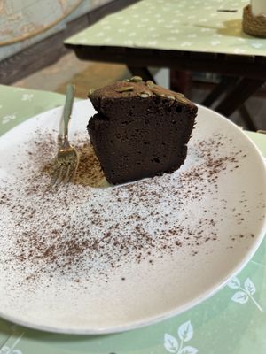 Chocolate calecake  at Vert & Frais in Madrid