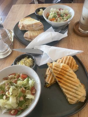 טוסט פיצה, קוראסון פטריות   at Blessings Home & Café in Koh Phangan