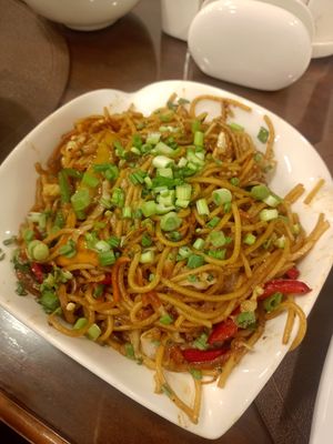 Vegetarian noodles at Cafe Punjab Official in Samarkand