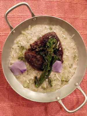 Prato Principal: Risoto de Brócolis com filé vegetal ao molho cítrico 🥦 at Pátio Di Dentro in Bauru
