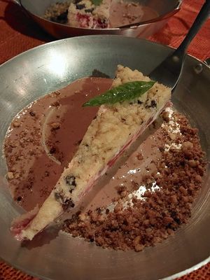 Cuca de morangos 🍓 at Pátio Di Dentro in Bauru