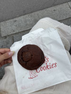   at Ben's Cookies  in Paris