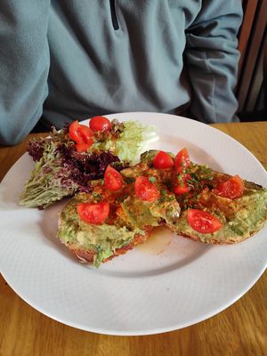 Avo toast at Maison Milie in Paris