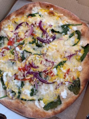 Now open at 7 a.m. for brekkie & coffee! Here is a vegan breakfast pizza, with spinach, onion, tomato, Just Egg & vegan mozz & feta. Fantastic! at Roman's Pizza House in Absecon