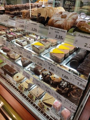 All vegan cake selection at Maran Vegan in Vienna