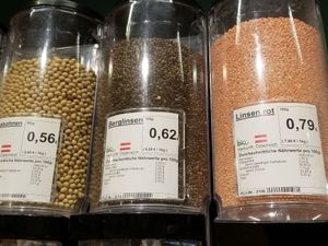 Bulk foods at Maran Vegan in Vienna