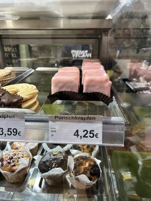 Punschkrapferl 4,25€  at Maran Vegan in Vienna