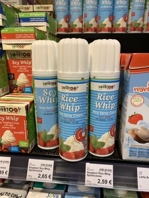 Whip creams at Maran Vegan in Vienna