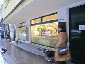 walking along Stumpergasse at Maran Vegan in Vienna