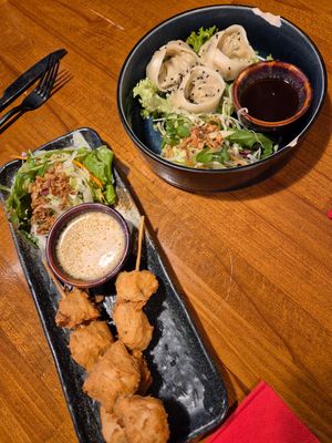 Steamed dumplings and seitan with peanut sauce at Kotti Dang in Berlin