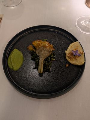 Artichoke and hummus at Telezzüz in Istanbul