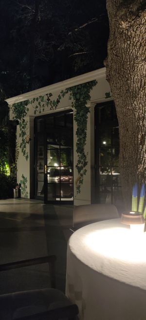 Il giardino esterno at Telezzüz in Istanbul