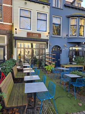 Front and large outdoor seating at Pain du Jardin  in Utrecht