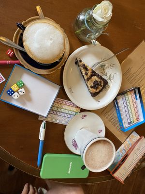 Kaffee und Kuchen at V-Cake Cafe in Dresden